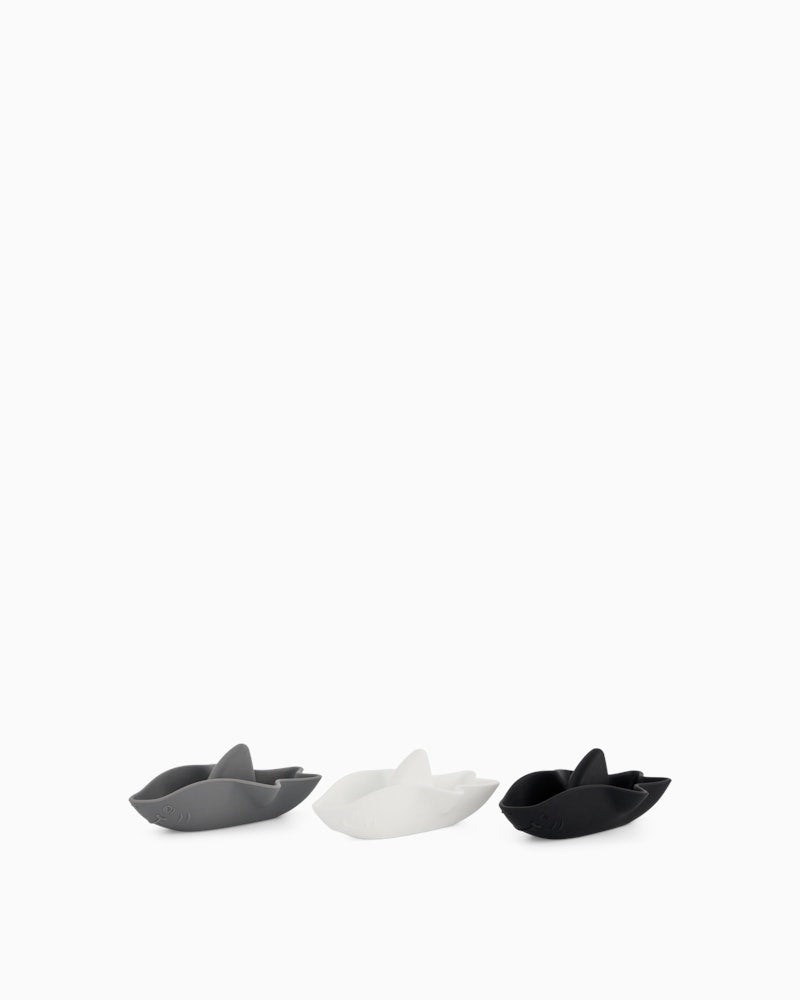 Luxury Bath Kit (Bathtub, Bath Stand, Cushion, Rinser, 3x Bath Toy Shark and Cloud)