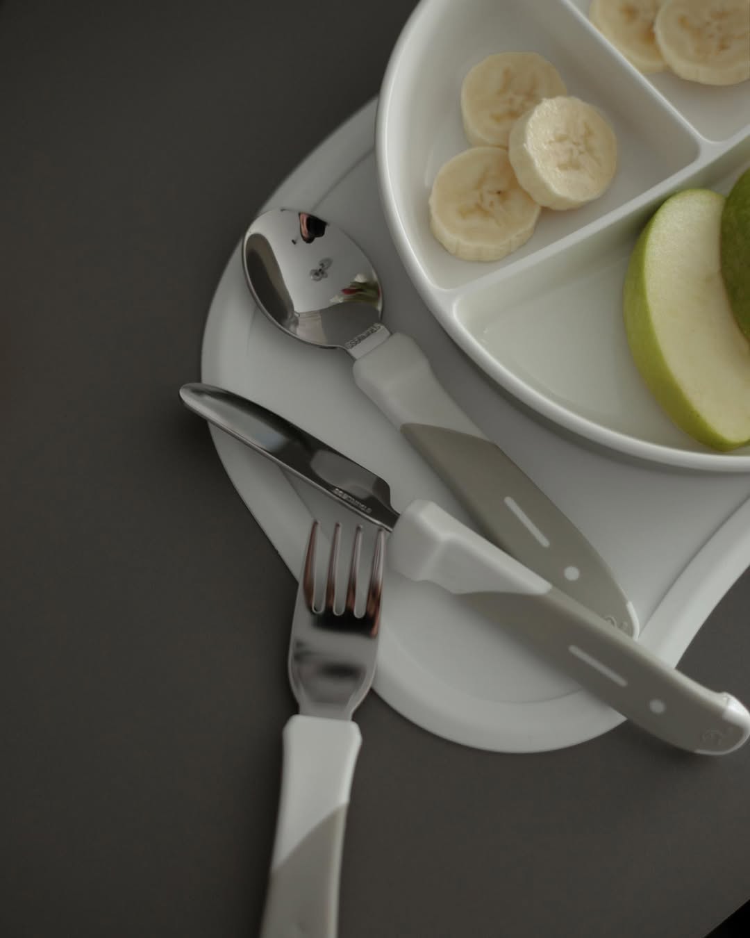 Twistshake Divided Plate 6+m White